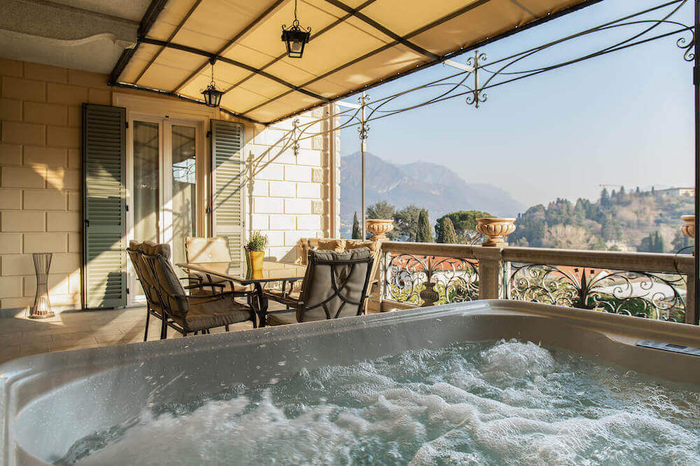 holiday-lettings-terrace-with-view-and-jacuzzi