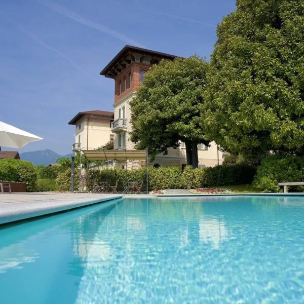 Vacation-rentals-in-Bellagio-with-swimmingpool